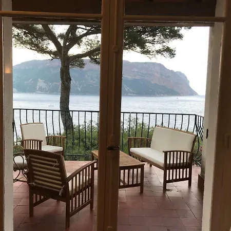 Roc'canaille Cassis